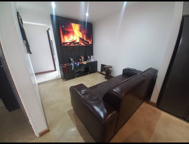 3 BEDROOM HOUSE FOR SALE IN WOODLANDS